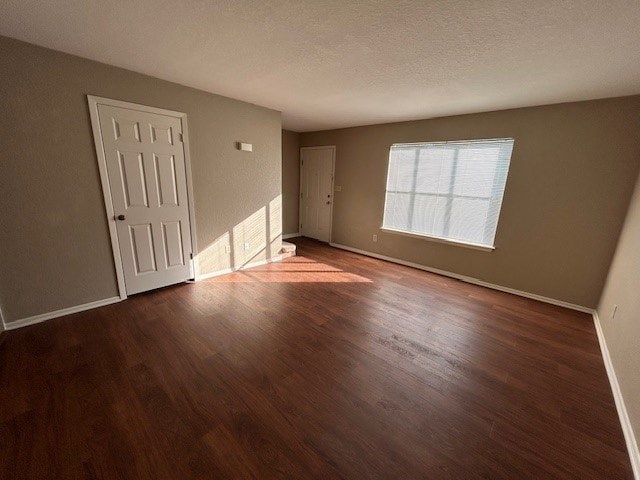 1516 Elm St 2 Beds Apartment for Rent - Photo Gallery 13