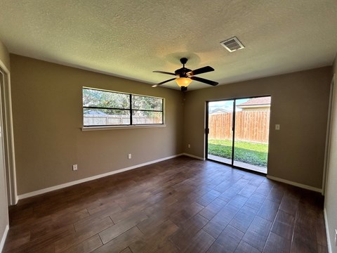 2409 HEDGEROSE LANE 3 Beds Apartment for Rent