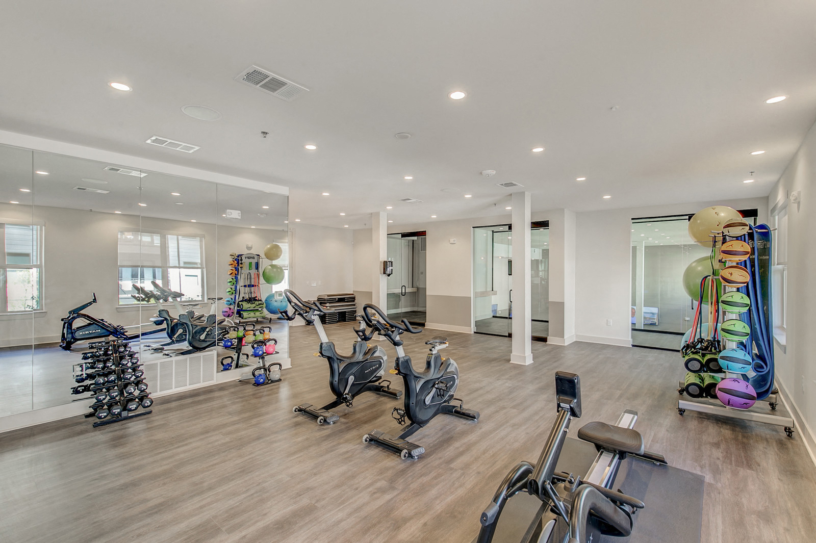 the gym at the preserve apartments falls oh