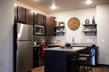 1420 NW 18th 1-2 Beds Apartment for Rent - Photo Gallery 2