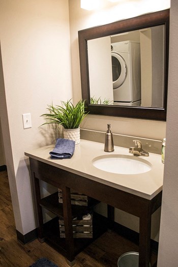 1420 NW 18th 1-2 Beds Apartment for Rent - Photo Gallery 3