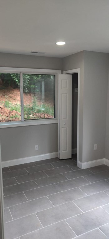 5012 Bass Place Southeast 3-4 Beds Apartment for Rent - Photo Gallery 6