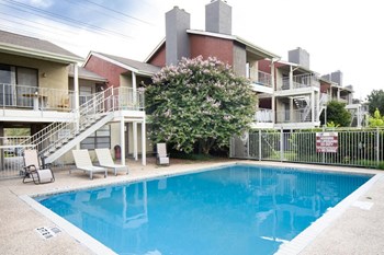 6812 South Congress Avenue 1-2 Beds Apartment for Rent - Photo Gallery 5