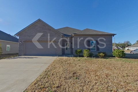 204 White Oak Cir 3 Beds Apartment for Rent