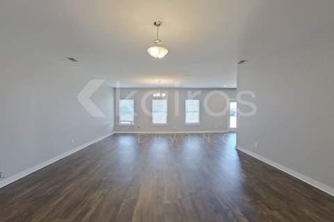 204 White Oak Cir 3 Beds Apartment for Rent