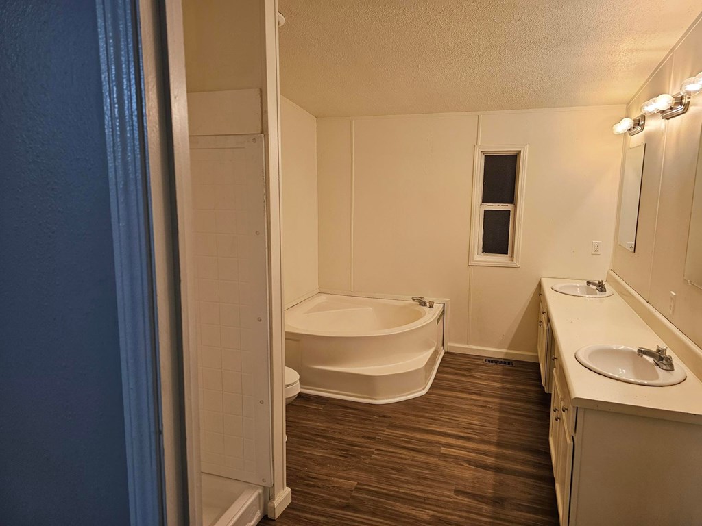 37755 Hayes Lane (78) 4 Beds House for Rent - Photo Gallery 3