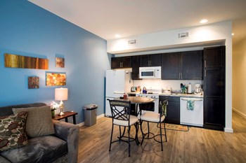 440 Third Street 1-2 Beds Apartment for Rent - Photo Gallery 2