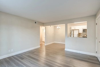 Grandview Apartment Homes Studio-2 Beds Apartment for Rent - Photo Gallery 2