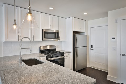 2445 North Front Street 2-3 Beds Apartment for Rent - Photo Gallery 19