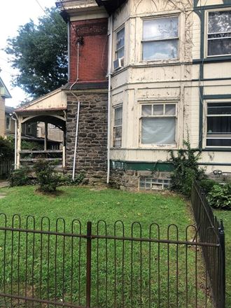 Quadplex 1-2 Beds Apartment for Rent