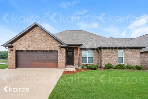 977 Garrett Ln 4 Beds Apartment for Rent