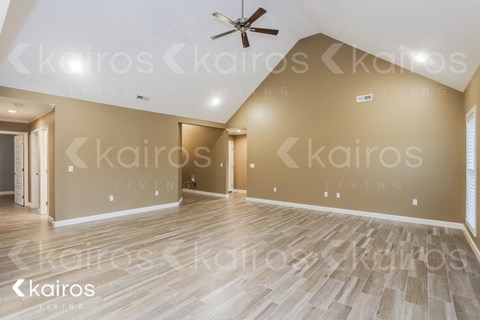 977 Garrett Ln 4 Beds Apartment for Rent