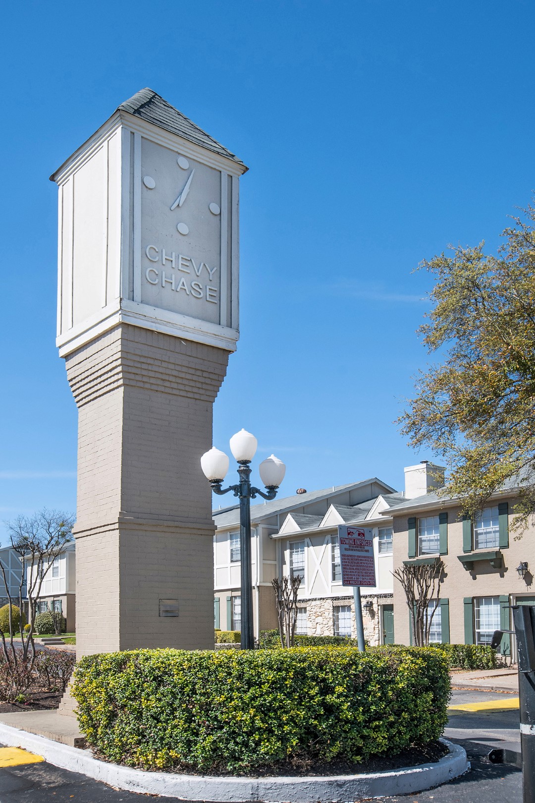 Chevy Chase Apartments in Austin, TX