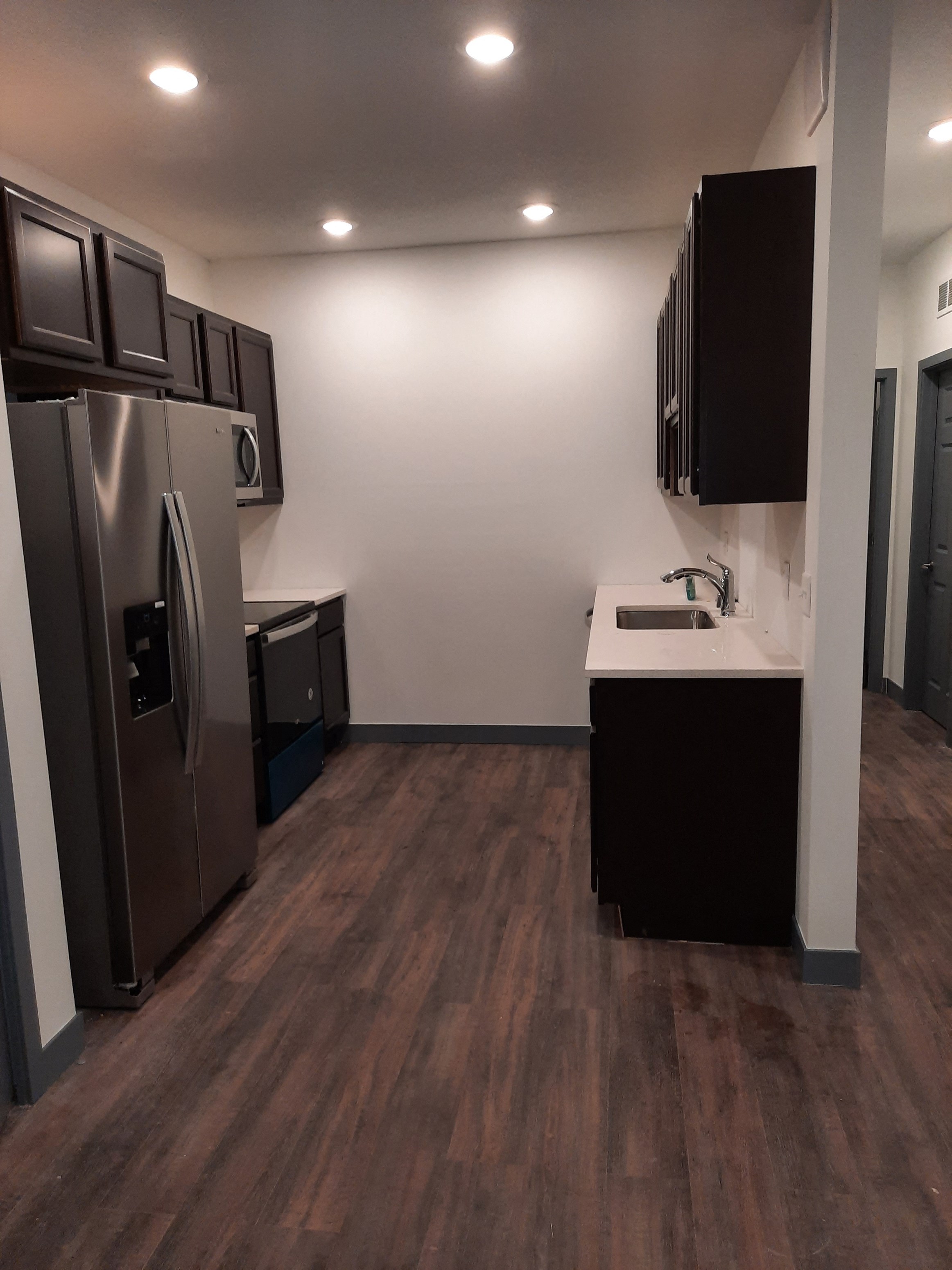 1402 7Th Street East