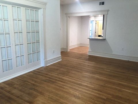 6015 Pershing Ave. 2 Beds Apartment for Rent