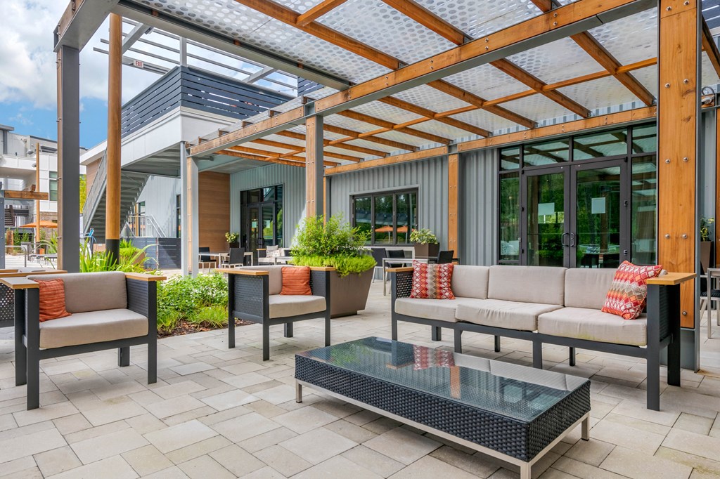 Outdoor Living at JTB Apartments, Florida
