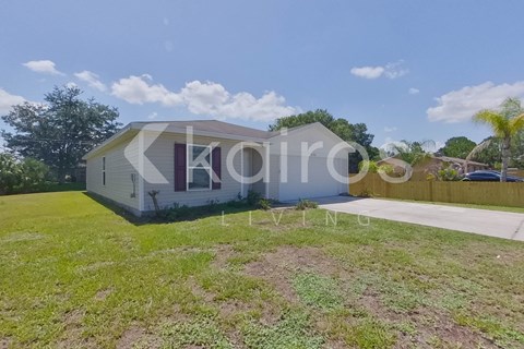 8386 102Nd Ct 3 Beds Apartment for Rent