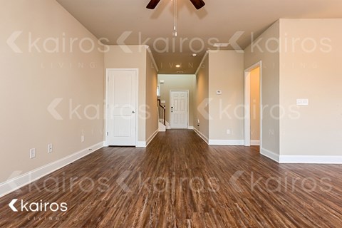 25 Heard Ln 3 Beds Apartment for Rent