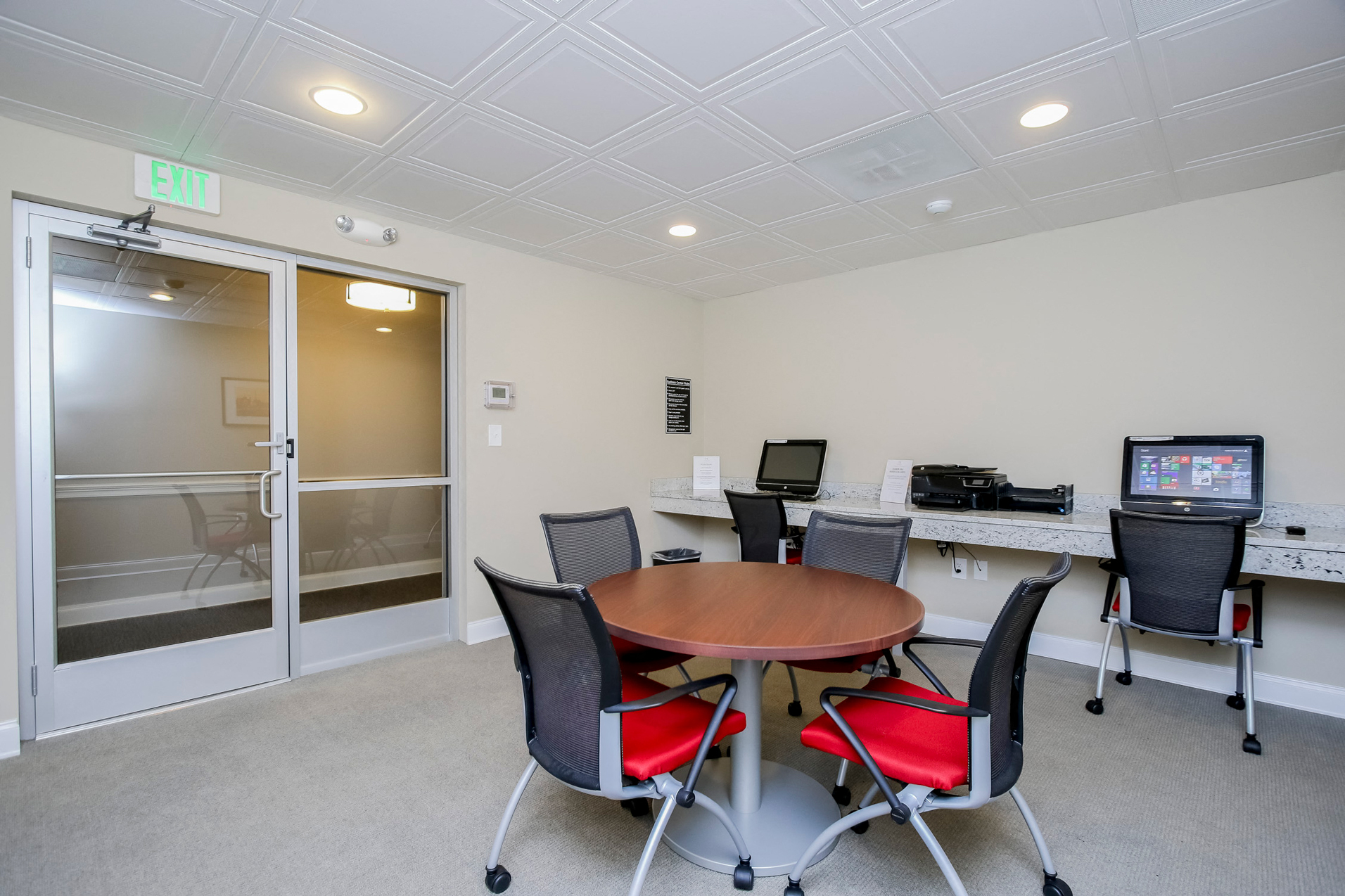 Harbor Hill Apartments business center