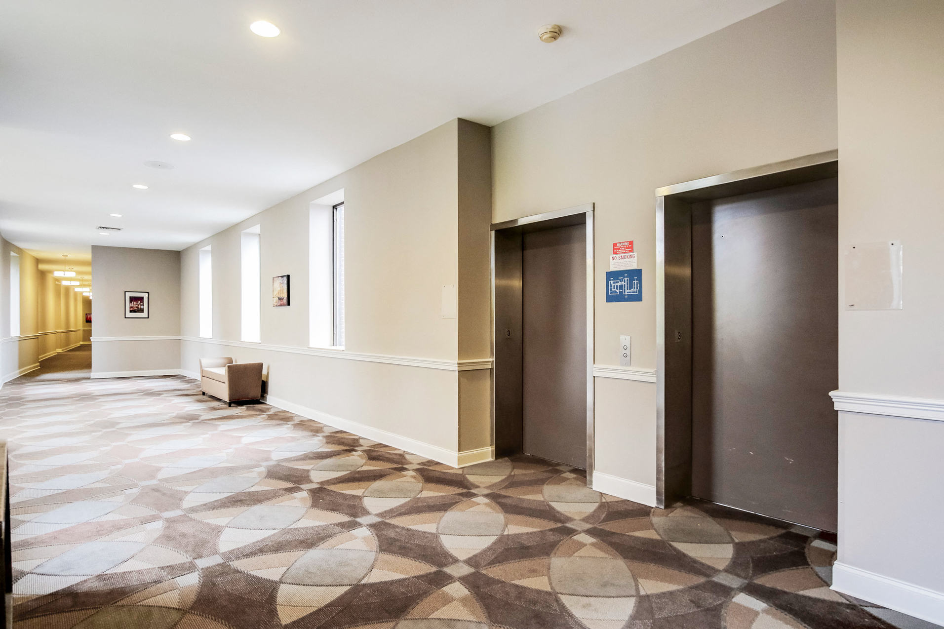 Harbor Hill Apartments elevators