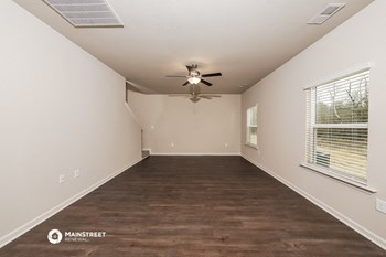 560 Clover Circle 4 Beds House for Rent - Photo Gallery 4