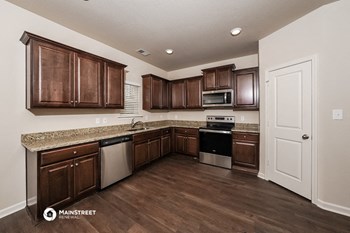 560 Clover Circle 4 Beds House for Rent - Photo Gallery 5
