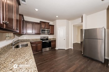 560 Clover Circle 4 Beds House for Rent - Photo Gallery 6