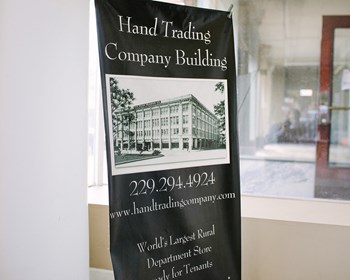 107 W. Railroad Street 1-3 Beds Apartment, Affordable for Rent - Photo Gallery 3
