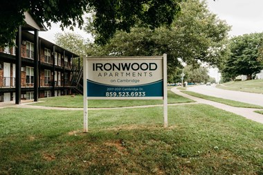 2021 Cambridge Drive 1-4 Beds Apartment for Rent
