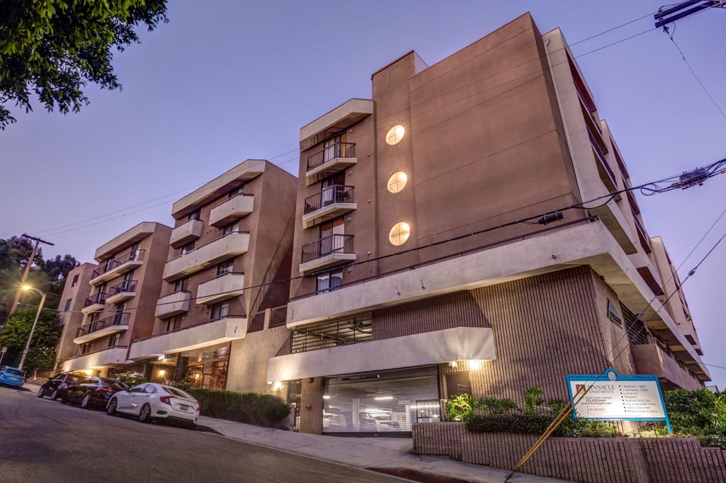 the building in which the hotel is located