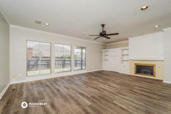 10404 Regent St 3 Beds House for Rent - Photo Gallery 4