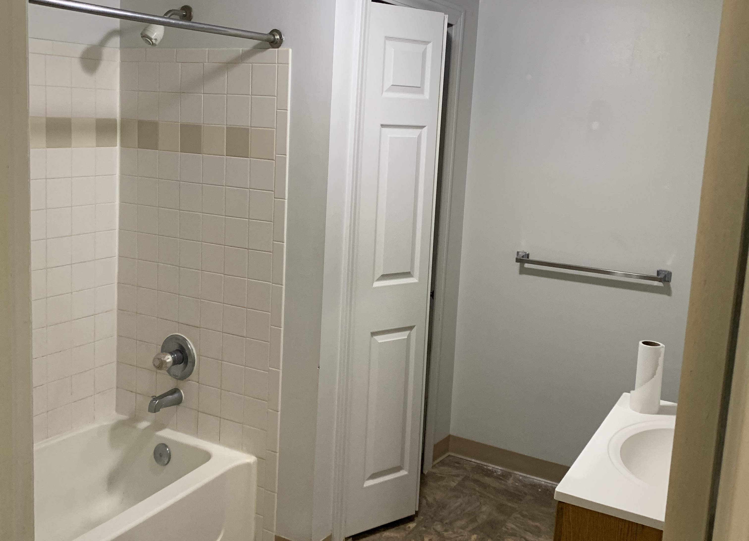 Carriage Town Square Apartments bathroom, Flint, Michigan