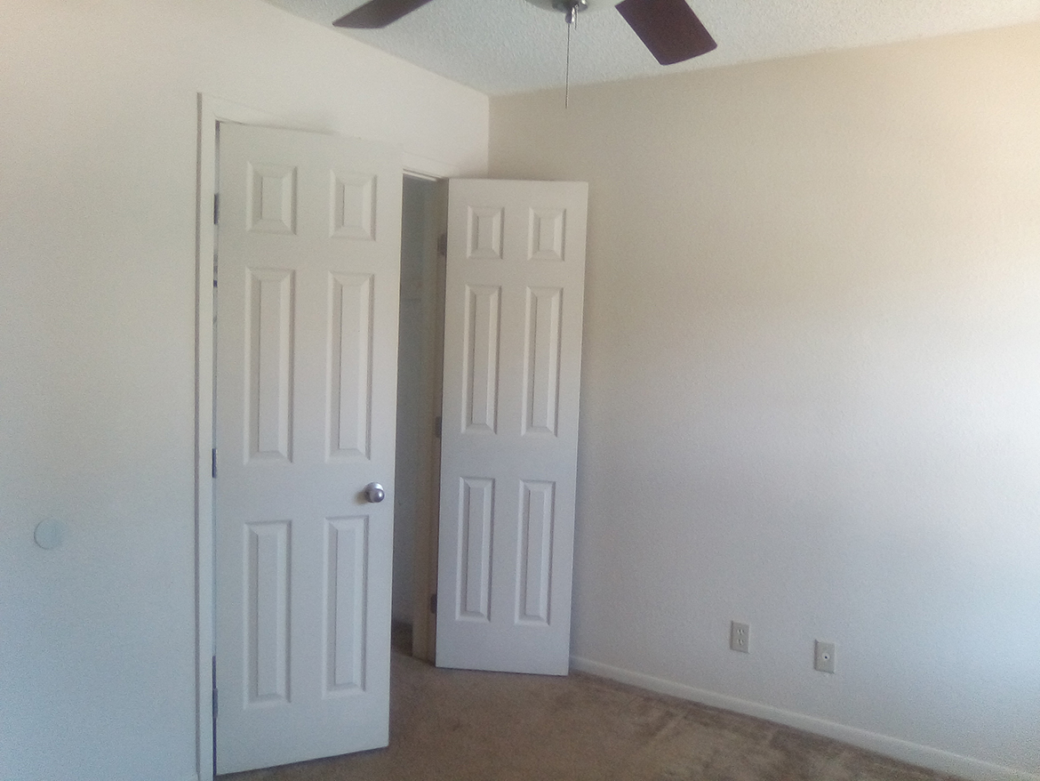 Countrywood Apartments bedroom, Reno, TX