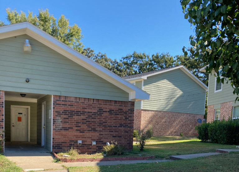 Elmwood Apartments office, Buffalo, Texas