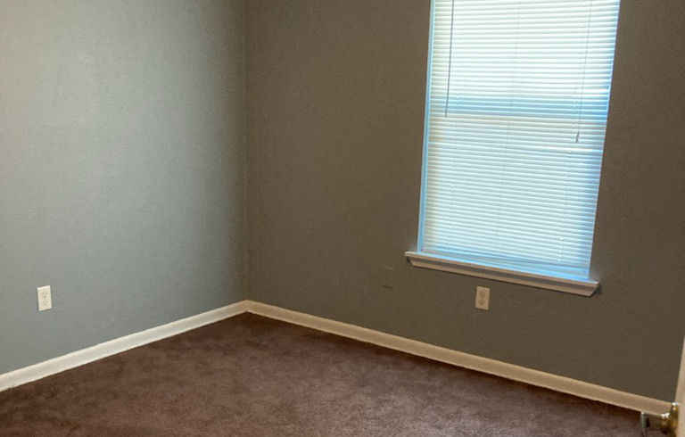 Elmwood Apartments bedroom, Buffalo, Texas
