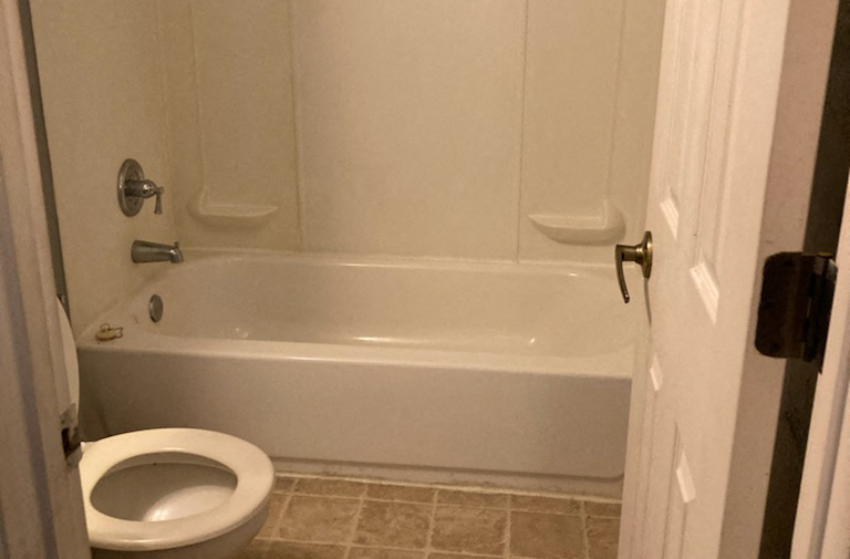 Elmwood Apartments bathroom, Buffalo, Texas