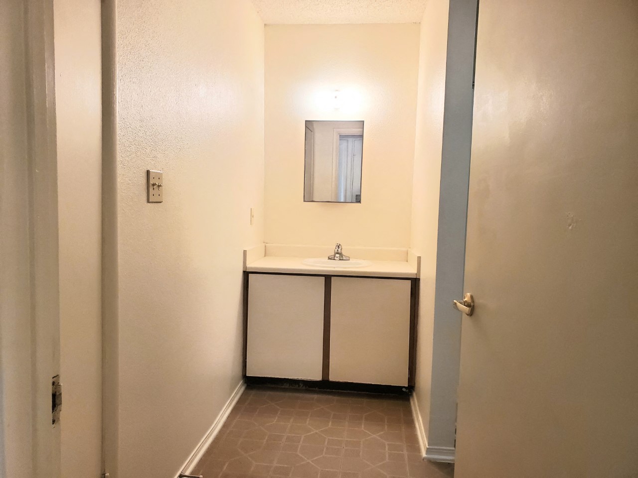 Live Oak two bedroom bathroom