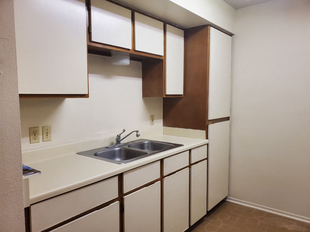 Live Oak two bedroom kitchen