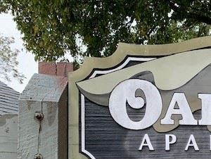 Oakwood Apartments sign Oakwood Apartments sign, Madisonville, TX - Photo Gallery