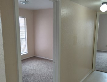 West Columbia Manor Apartments interior, West Columbia, Texas - Photo Gallery 4