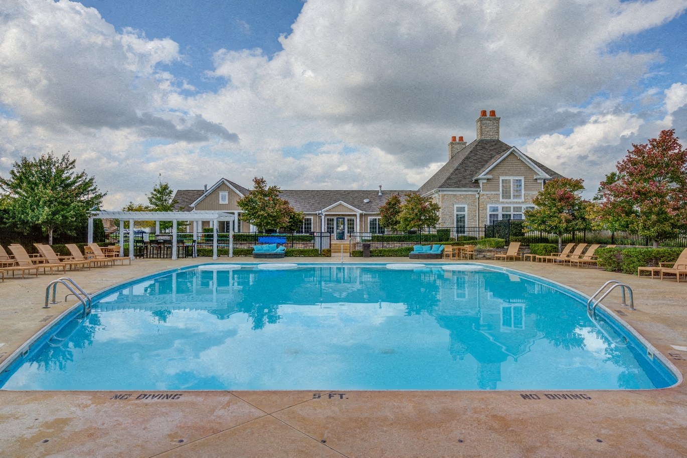 Hilliard Grand Apartments is a similar property to Bent Tree Apartments located in Dublin