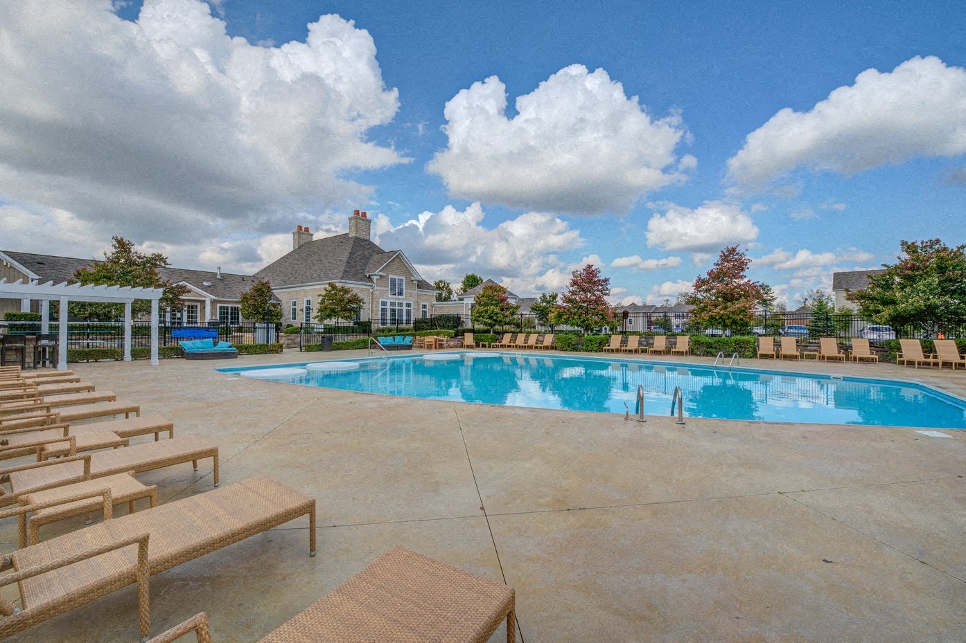 Hilliard Grand Apartments