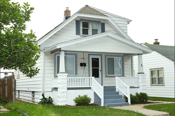 1916 S 75th St Rentals West Allis Wi Rentcafe