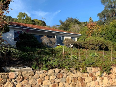 836 De La Guerra Terrace 3 Beds Apartment for Rent