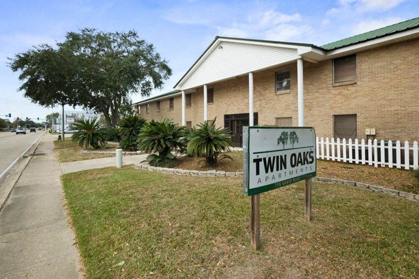 Twin Oaks Apartments, 756 Gause Blvd, Slidell, LA RentCafe