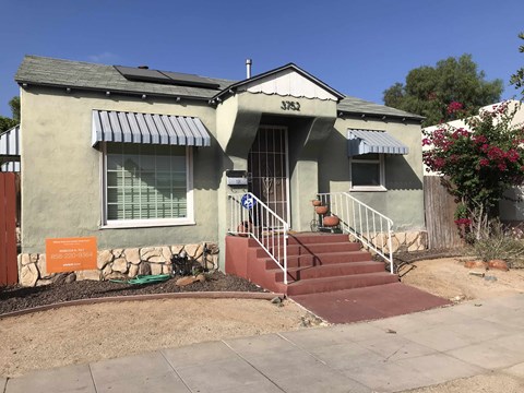 3752 Meade Avenue 2 Beds Apartment for Rent