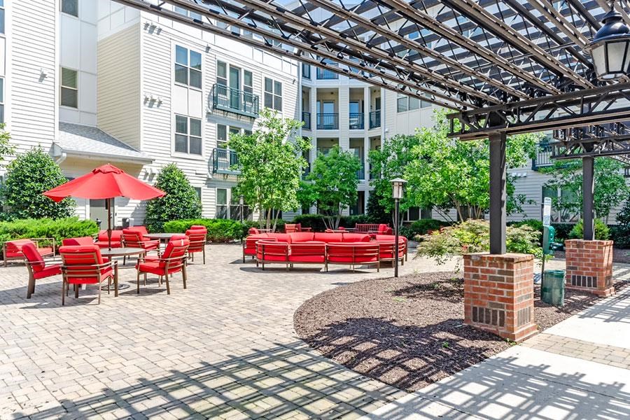 1901 South Charles - The Lofts Building Courtyard