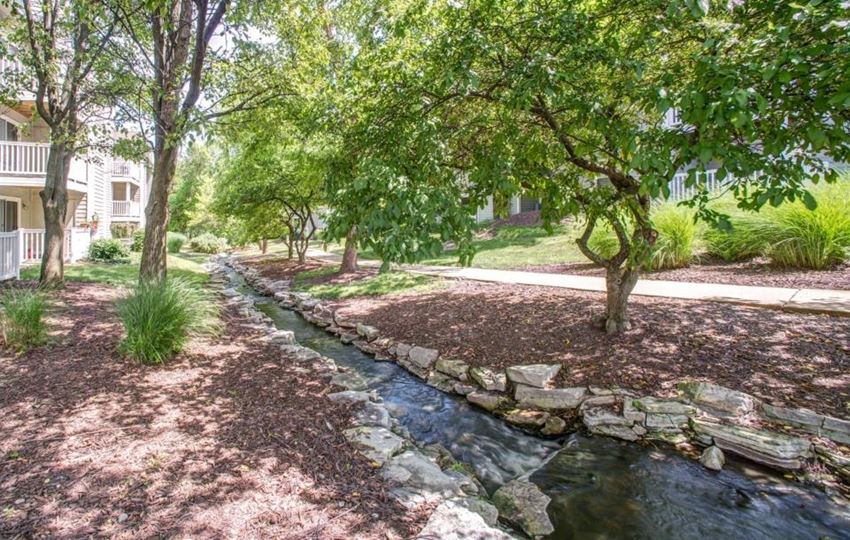 Bonhomme Village Apartments, 1124 Bonhomme Lake Dr., Olivette, MO