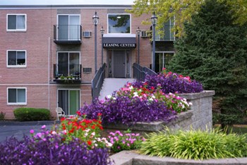 7009 Weil Ave 1-2 Beds Apartment for Rent - Photo Gallery 5