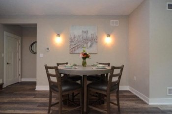 210-D-53 4 Beds Apartment for Rent - Photo Gallery 2